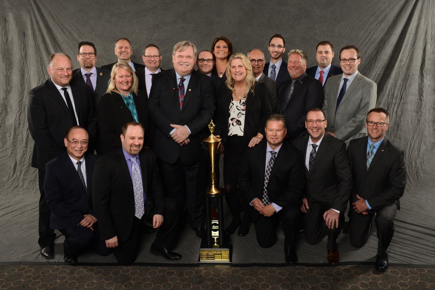 Save-On-Foods names Leadership Excellence Award winners for 2016